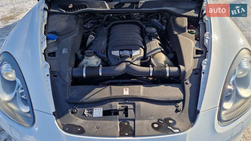Внедорожник / Кроссовер Porsche Cayenne 2013 в Днепре