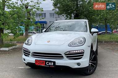 Внедорожник / Кроссовер Porsche Cayenne 2014 в 