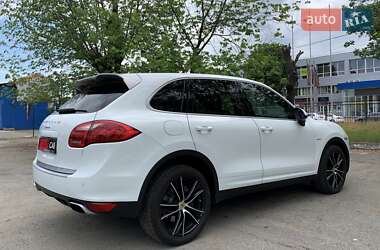 Внедорожник / Кроссовер Porsche Cayenne 2014 в 