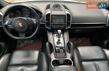 Внедорожник / Кроссовер Porsche Cayenne 2014 в 