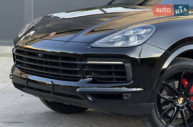 Внедорожник / Кроссовер Porsche Cayenne 2019 в 