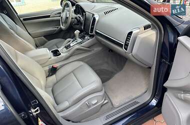 Внедорожник / Кроссовер Porsche Cayenne 2011 в 