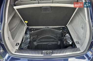 Внедорожник / Кроссовер Porsche Cayenne 2011 в 