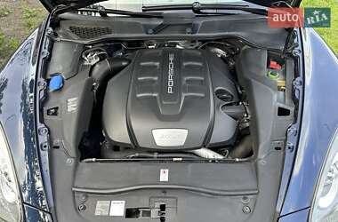 Внедорожник / Кроссовер Porsche Cayenne 2011 в 