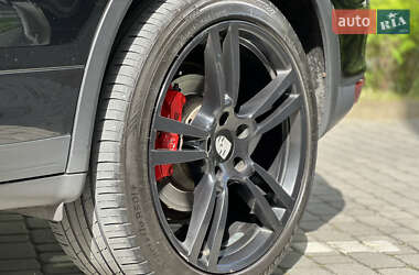 Позашляховик / Кросовер Porsche Cayenne 2010 в 