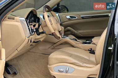 Позашляховик / Кросовер Porsche Cayenne 2010 в 