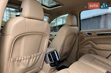 Позашляховик / Кросовер Porsche Cayenne 2010 в 