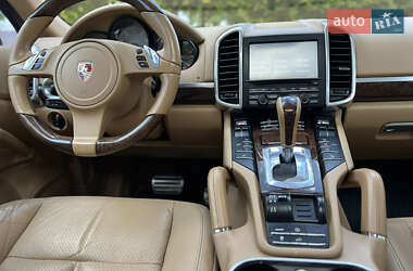 Позашляховик / Кросовер Porsche Cayenne 2010 в 