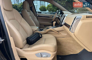 Позашляховик / Кросовер Porsche Cayenne 2010 в 