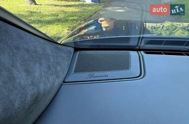 Позашляховик / Кросовер Porsche Cayenne 2019 в 