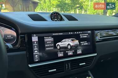 Позашляховик / Кросовер Porsche Cayenne 2019 в 