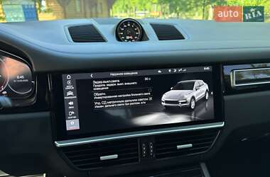 Позашляховик / Кросовер Porsche Cayenne 2019 в 