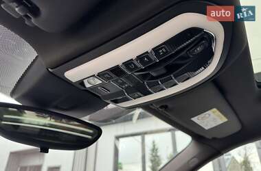 Внедорожник / Кроссовер Porsche Cayenne 2015 в 