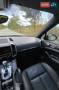 Внедорожник / Кроссовер Porsche Cayenne 2010 в 