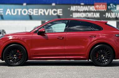 Внедорожник / Кроссовер Porsche Cayenne 2021 в 