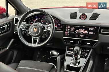 Внедорожник / Кроссовер Porsche Cayenne 2021 в 
