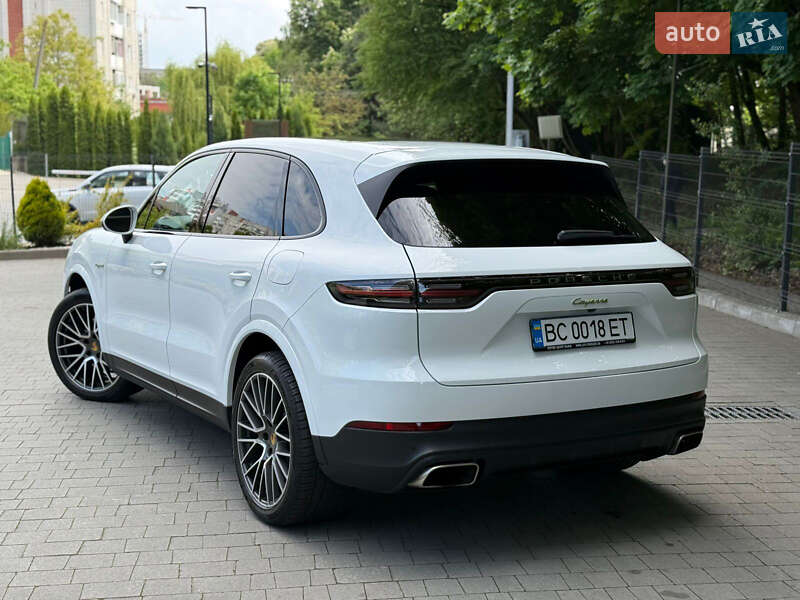 Внедорожник / Кроссовер Porsche Cayenne 2021 в Львове