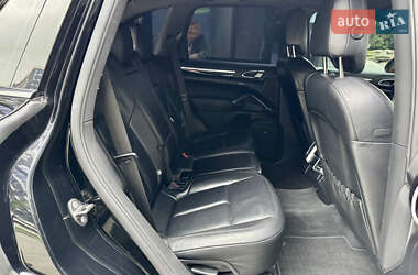 Внедорожник / Кроссовер Porsche Cayenne 2011 в 
