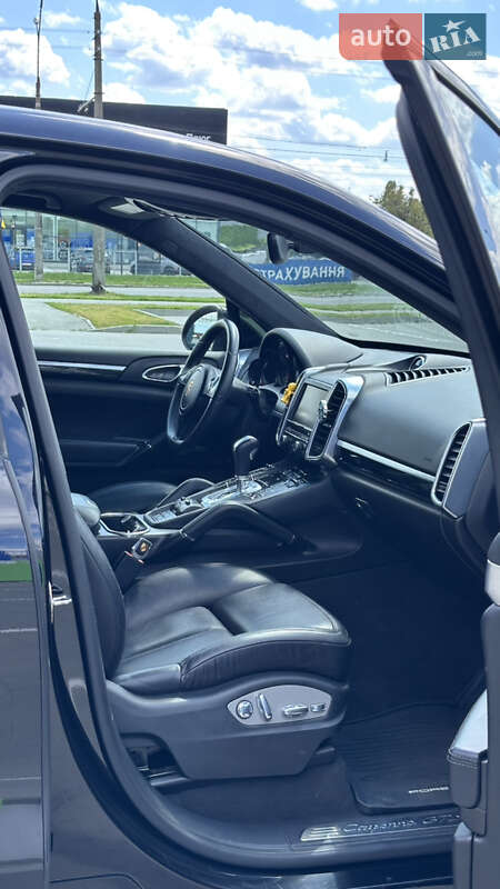 Внедорожник / Кроссовер Porsche Cayenne 2013 в Белой Церкви