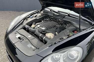Позашляховик / Кросовер Porsche Cayenne 2010 в 