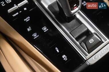 Позашляховик / Кросовер Porsche Cayenne 2020 в 