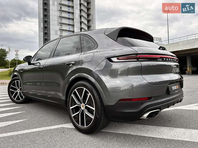 Позашляховик / Кросовер Porsche Cayenne 2024 в Києві