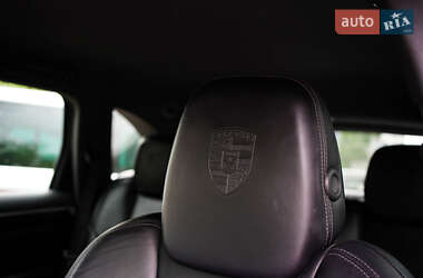 Внедорожник / Кроссовер Porsche Cayenne 2017 в 