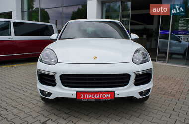 Внедорожник / Кроссовер Porsche Cayenne 2017 в 
