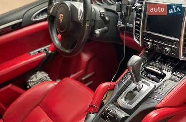 Внедорожник / Кроссовер Porsche Cayenne 2013 в 