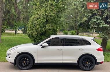 Внедорожник / Кроссовер Porsche Cayenne 2013 в 