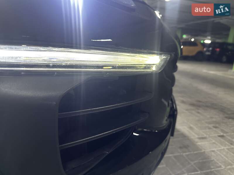Позашляховик / Кросовер Porsche Cayenne 2015 в Києві