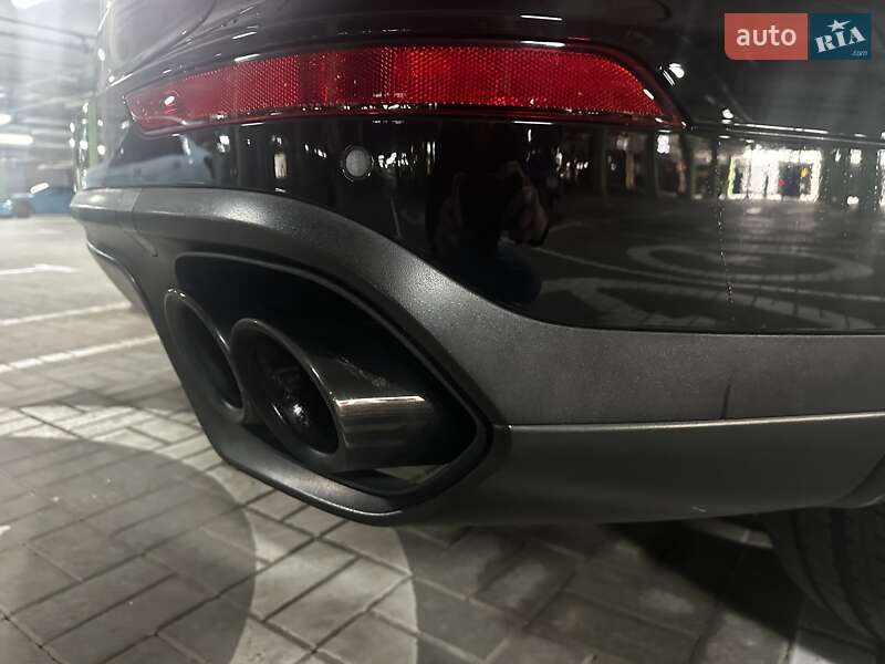 Позашляховик / Кросовер Porsche Cayenne 2015 в Києві