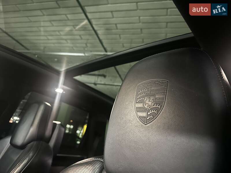 Позашляховик / Кросовер Porsche Cayenne 2015 в Києві