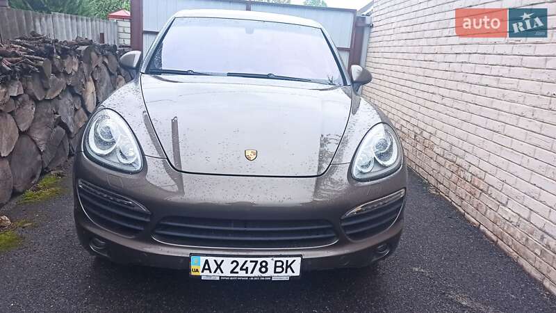 Внедорожник / Кроссовер Porsche Cayenne 2012 в Харькове