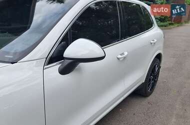 Внедорожник / Кроссовер Porsche Cayenne 2013 в 