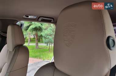 Внедорожник / Кроссовер Porsche Cayenne 2013 в 