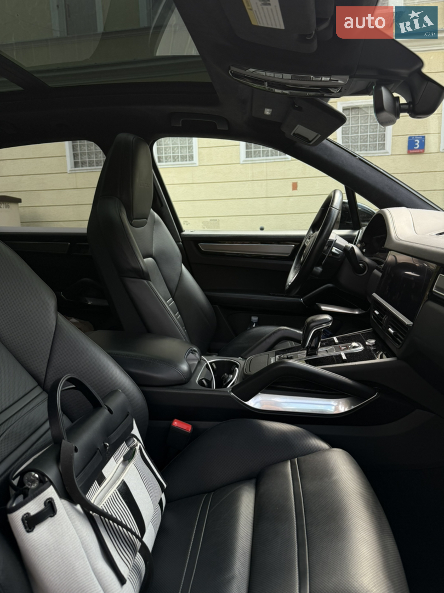 2021 Porsche Cayenne - мініатюра 5