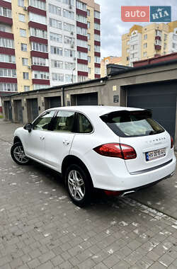 Внедорожник / Кроссовер Porsche Cayenne 2013 в 