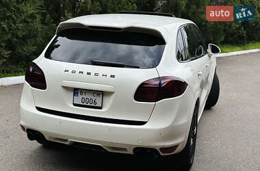 Внедорожник / Кроссовер Porsche Cayenne 2011 в 
