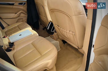 Внедорожник / Кроссовер Porsche Cayenne 2011 в 