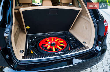 Позашляховик / Кросовер Porsche Cayenne 2012 в 