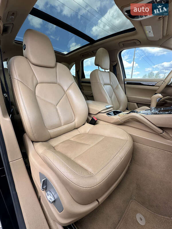 Внедорожник / Кроссовер Porsche Cayenne 2014 в Белогородке