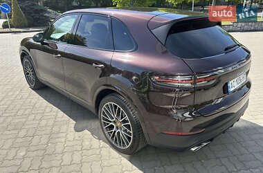 Внедорожник / Кроссовер Porsche Cayenne 2020 в 