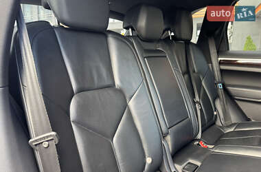 Внедорожник / Кроссовер Porsche Cayenne 2012 в 