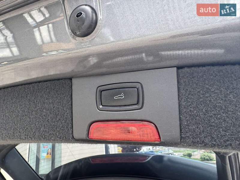 Внедорожник / Кроссовер Porsche Cayenne 2012 в Киеве