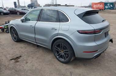 Внедорожник / Кроссовер Porsche Cayenne 2021 в 