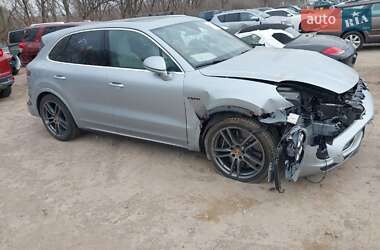 Внедорожник / Кроссовер Porsche Cayenne 2021 в 