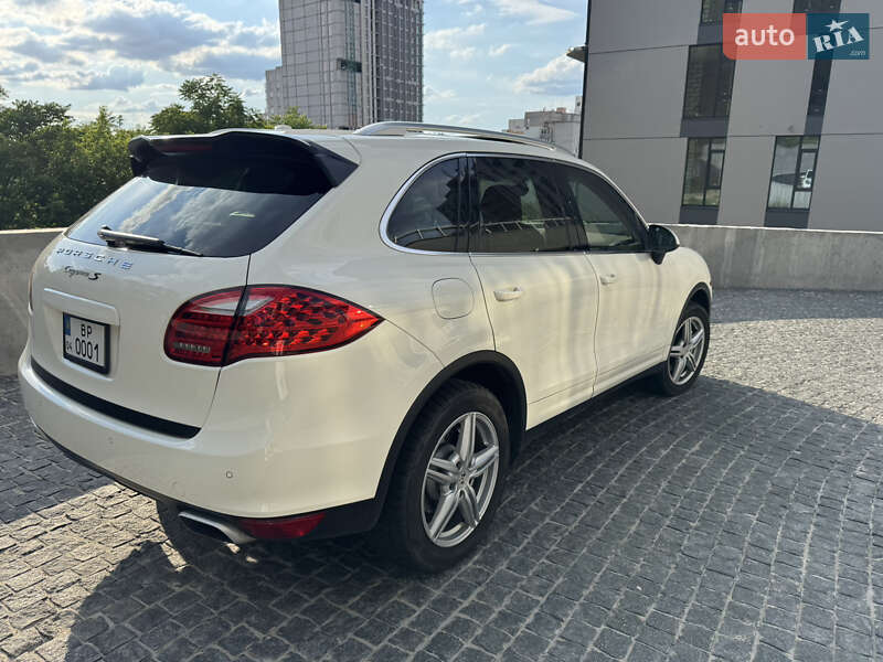 Porsche Cayenne 2011