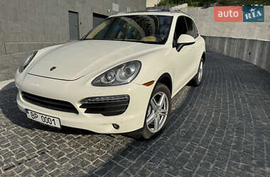 Внедорожник / Кроссовер Porsche Cayenne 2011 в 
