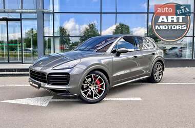 Внедорожник / Кроссовер Porsche Cayenne 2022 в 